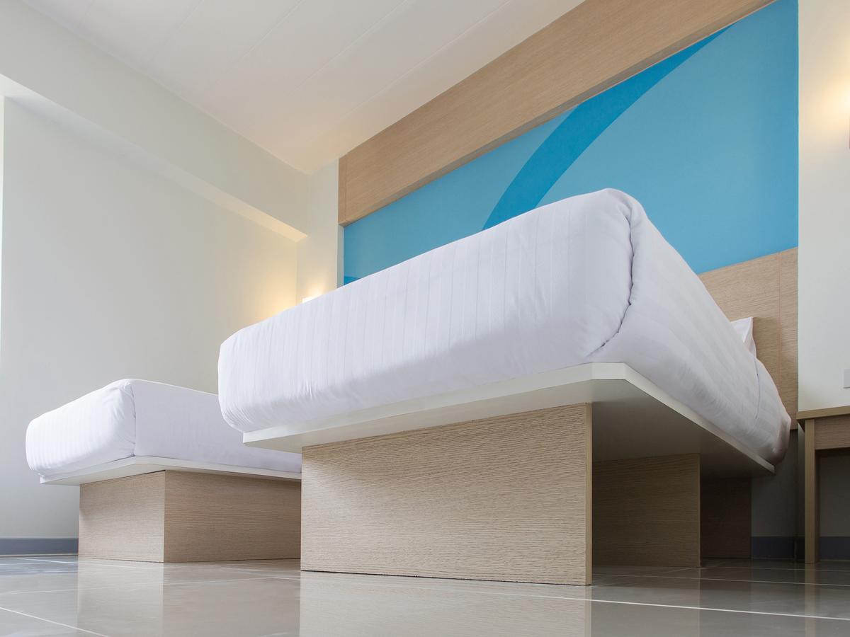Hop Inn Lampang City Center Екстериор снимка
